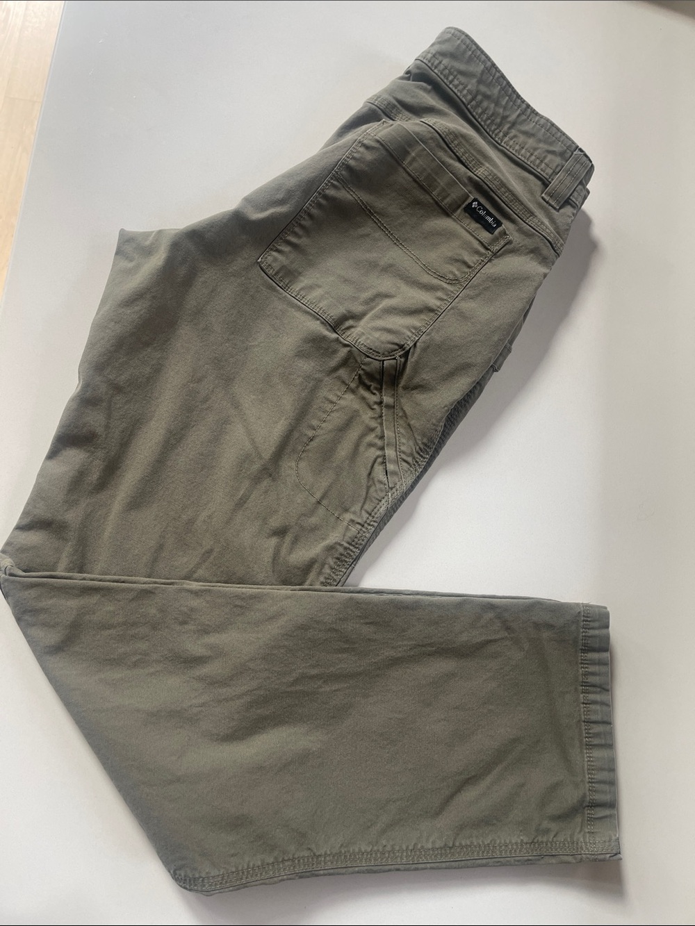 Columbia Men's Khaki Green Straight Fit Pants